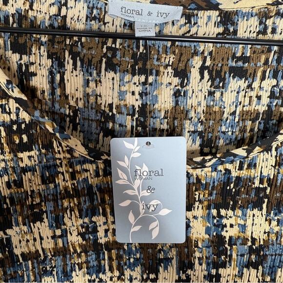 NWT Floral & Ivy smocked peasant blouse cream blue plus size 1X - Picture 3 of 7